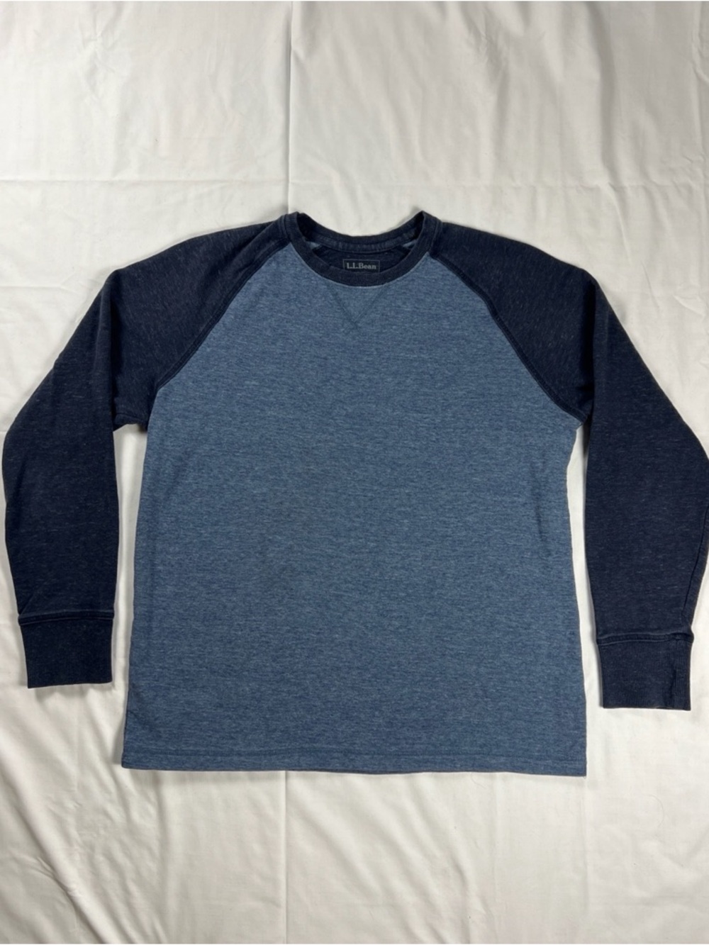 LL Bean Mens Long Sleeve Raglan Shirt Medium Blue Casual
